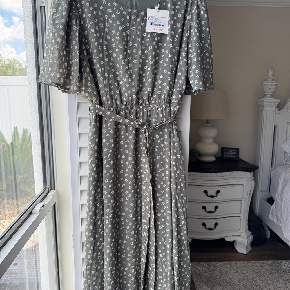 Green and White V-Neck Flutter Sleeve Maxi Sundress